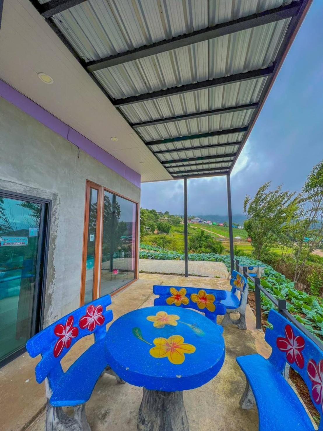 Rai Saeng Tawan At Phu Thap Buek Hotel Lom Kao Luaran gambar