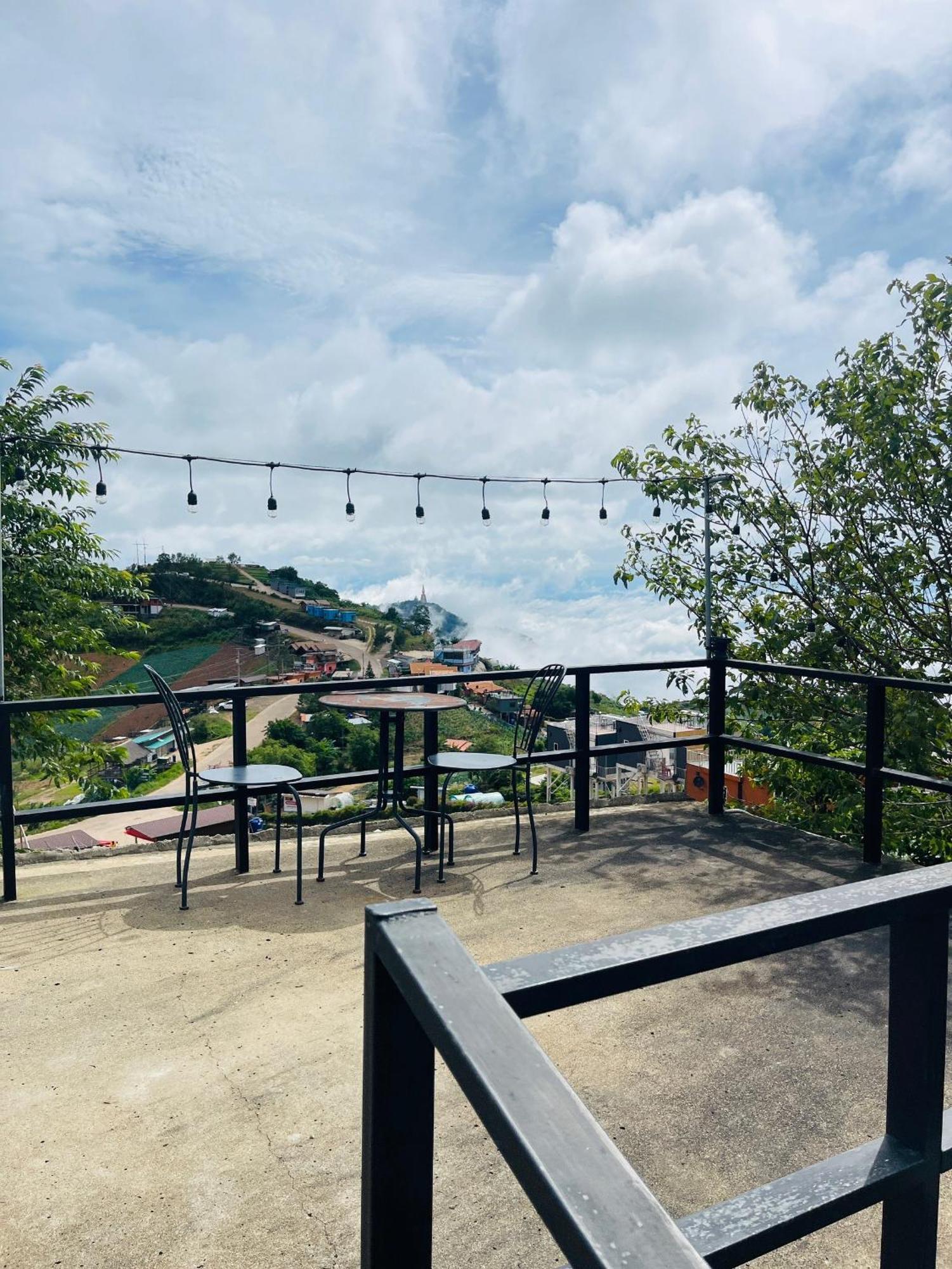 Rai Saeng Tawan At Phu Thap Buek Hotel Lom Kao Luaran gambar