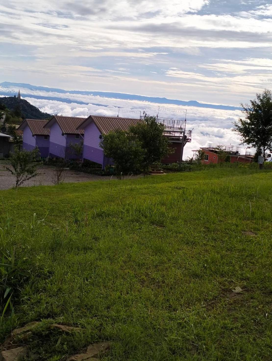 Rai Saeng Tawan At Phu Thap Buek Hotel Lom Kao Luaran gambar